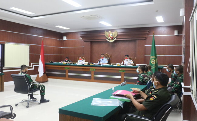Dilmil Manado Pengadilan Militer Iii, Dog Area Rug 3 215 55 R1